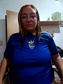 kuramaqueen online show from 15, 4, 2026