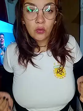 kuramaqueen online show from 15, 6, 2026