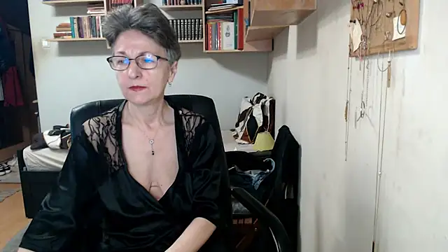 katemodel online show from 21, 10, 2025