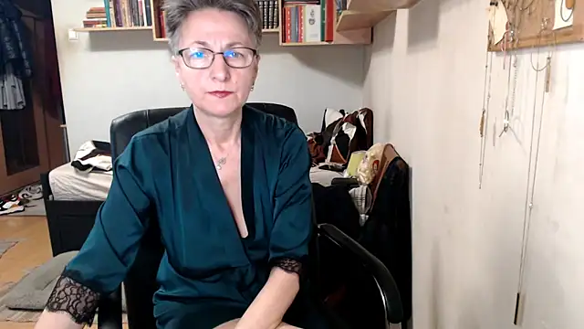 katemodel online show from 1, 10, 2025