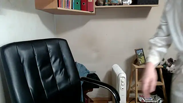 katemodel online show from 3, 2, 2026