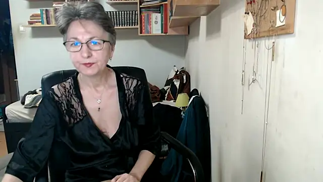 katemodel online show from 11, 11, 2025