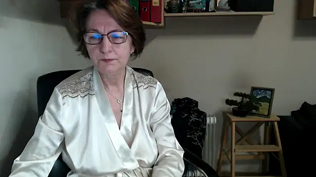 katemodel online show from 3, 6, 2026