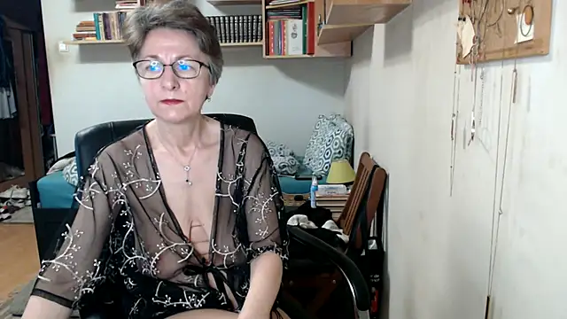 katemodel online show from 23, 9, 2025