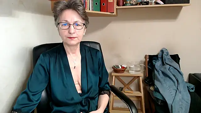 katemodel online show from 2, 12, 2025