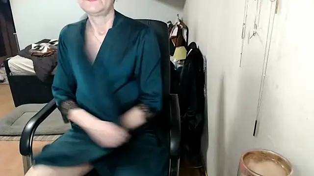 katemodel online show from 10, 11, 2025