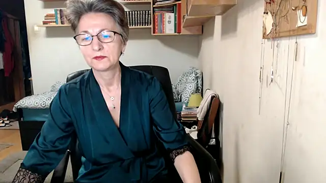 katemodel online show from 18, 9, 2025