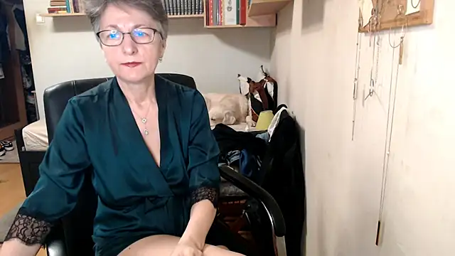 katemodel online show from 7, 11, 2025