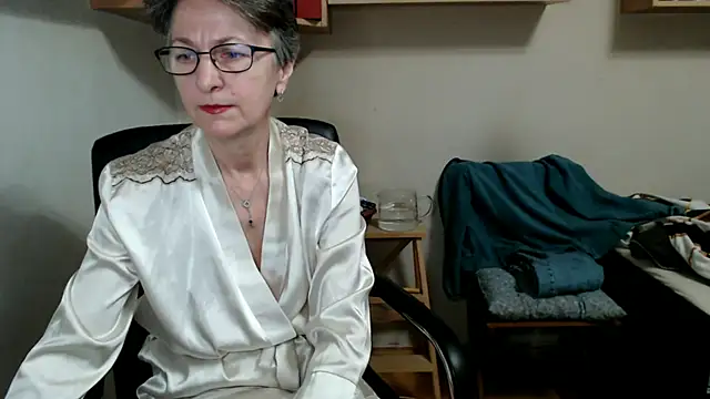 katemodel online show from 15, 11, 2025