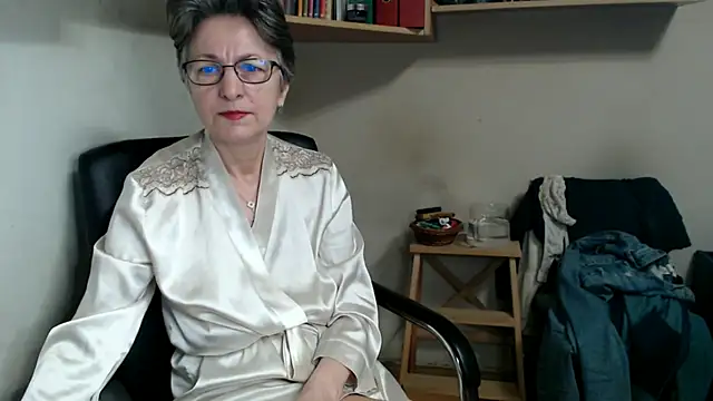 katemodel online show from 14, 12, 2025