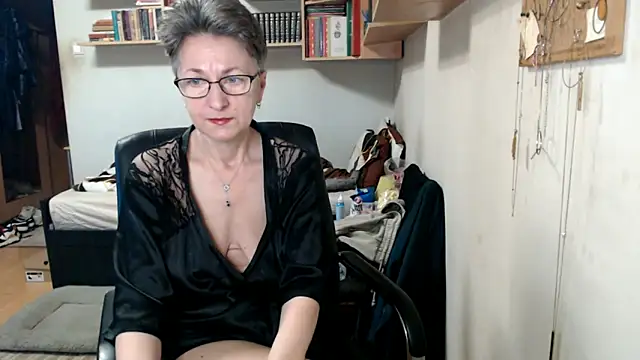 katemodel online show from 5, 10, 2025