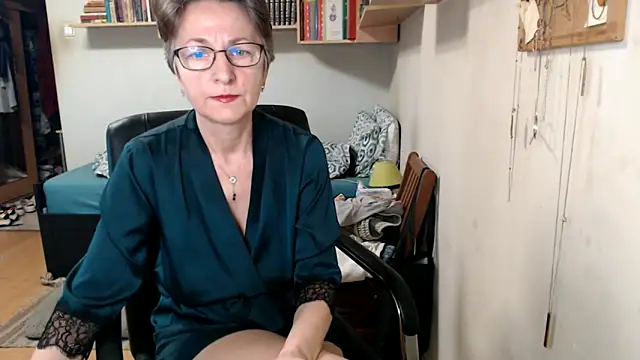 katemodel online show from 26, 9, 2025