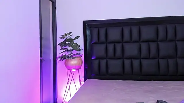 mia roosee1 online show from 13, 3, 2026