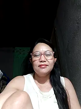 Snapshot of hotpinay_45 chatting on 6, 2, 2026 hotpinay 45 online show from 6, 2, 2026