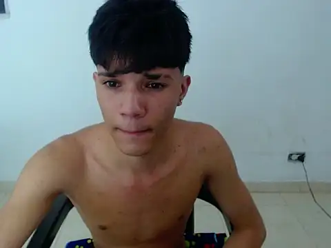 Snapshot of twink_straight_ chatting on 5, 2, 2026 twink straight online show from 5, 2, 2026