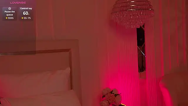 MollyHilton online show from 31, 3, 2026