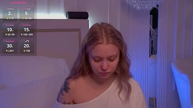 MollyHilton online show from 23, 3, 2026