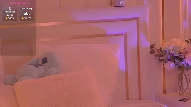 Snapshot of MollyHilton chatting on 18, 2, 2026 MollyHilton online show from 18, 2, 2026