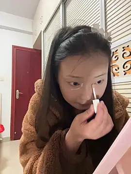 BIGBABYYEYE online show from 5, 3, 2026