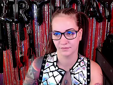 Snapshot of _MissJaneWarren_ chatting on 10, 7, 2026 MissJaneWarren online show from 10, 7, 2026