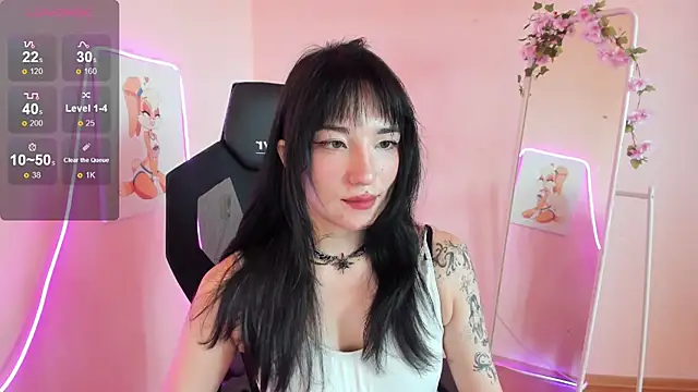AliceeinWonderlanddd online show from 3, 7, 2026