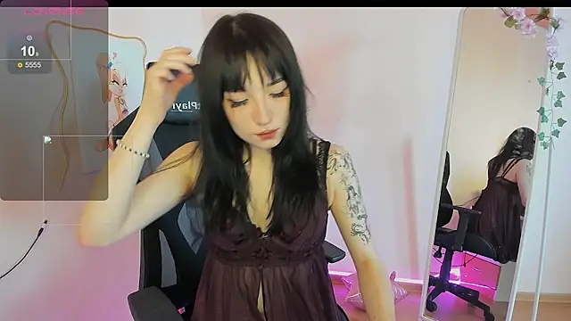 Snapshot of AliceeinWonderlanddd chatting on 25, 4, 2026 AliceeinWonderlanddd online show from 25, 4, 2026