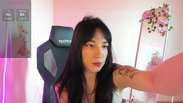 AliceeinWonderlanddd online show from 24, 7, 2026