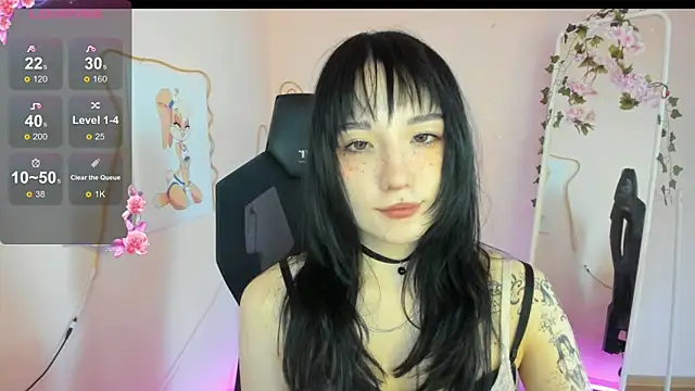 AliceeinWonderlanddd online show from 12, 4, 2026