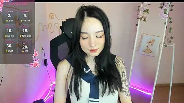 AliceeinWonderlanddd online show from 27, 3, 2026