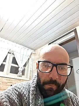 Snapshot of Robsonitj90 chatting on 18, 6, 2026 Robsonitj90 online show from 18, 6, 2026