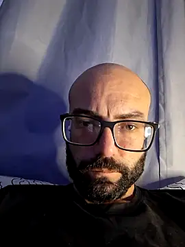 Snapshot of Robsonitj90 chatting on 23, 6, 2026 Robsonitj90 online show from 23, 6, 2026