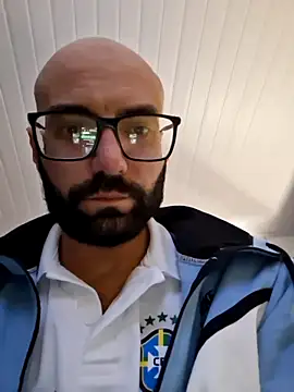 Snapshot of Robsonitj90 chatting on 19, 6, 2026 Robsonitj90 online show from 19, 6, 2026