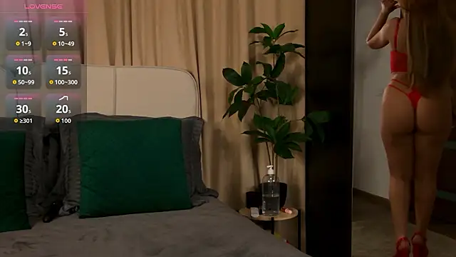 GinaMencee online show from 5, 3, 2026