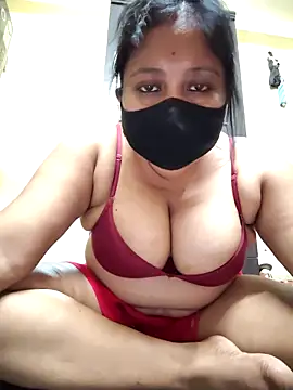 Curvy Trisha online show from 13, 4, 2026