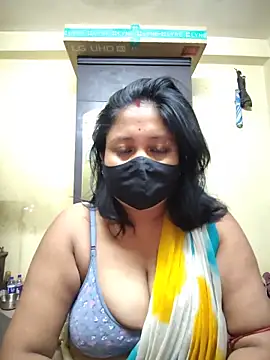 Snapshot of Curvy_Trisha chatting on 31, 5, 2026 Curvy Trisha online show from 31, 5, 2026