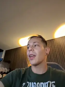 Snapshot of AxelMuller chatting on 10, 2, 2026 AxelMuller online show from 10, 2, 2026