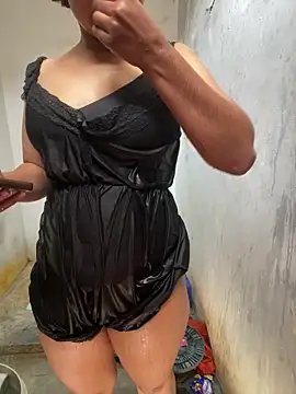 Snapshot of exoticshruti chatting on 17, 5, 2026 exoticshruti online show from 17, 5, 2026