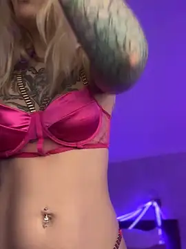 Snapshot of BlondeDoll_ chatting on 24, 2, 2026 BlondeDoll online show from 24, 2, 2026