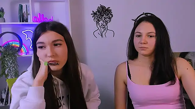 Snapshot of elis_sunny chatting on 9, 2, 2026 elis sunny online show from 9, 2, 2026