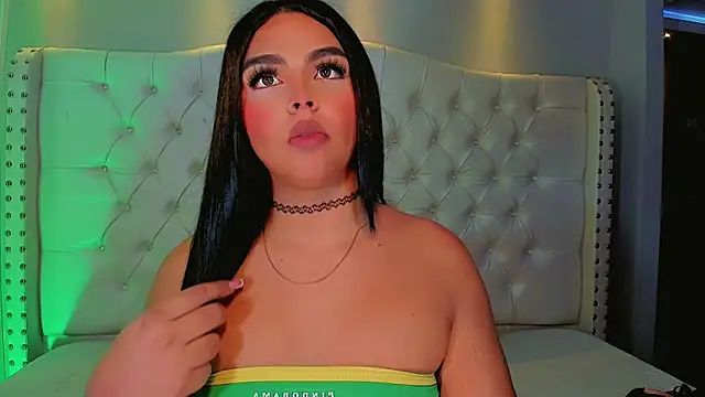 Maia Hotts online show from 22, 5, 2026