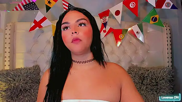 Snapshot of Maia_Hotts chatting on 14, 6, 2026 Maia Hotts online show from 14, 6, 2026