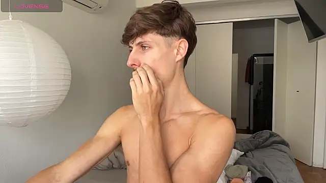 vitoraugustoxxx online show from 11, 2, 2026