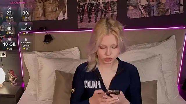 MollySoftGlow online show from 10, 3, 2026