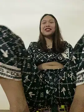 Emxinhka1 online show from 12, 6, 2026