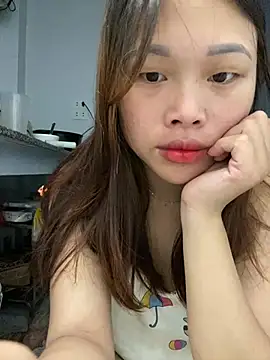 Emxinhka1 online show from 13, 7, 2026