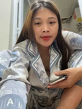 Emxinhka1 online show from 2, 4, 2026