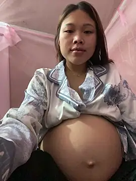Emxinhka1 online show from 5, 4, 2026