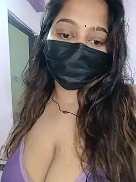 Aliya Hott online show from 8, 7, 2026