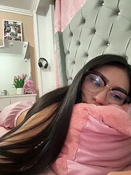 Bonny Eva online show from 13, 5, 2026