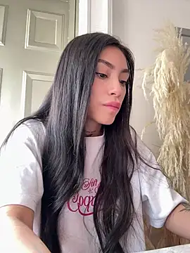 Bonny Eva online show from 5, 5, 2026